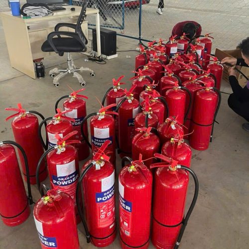 việc kiểm tra và nạp sạc bình chữa cháy cần được thực hiện định kỳ, thường là 6 tháng hoặc 12 tháng một lần