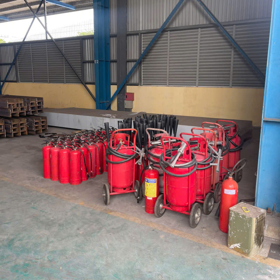 Nhận nạpsạc bình chữa cháy cho các công ty, xí nghiệp tại các KCN ở Bình Dương Nhận nạp sạc bình chữa cháy cho các công ty, xí nghiệp tại các KCN ở Bình Dương